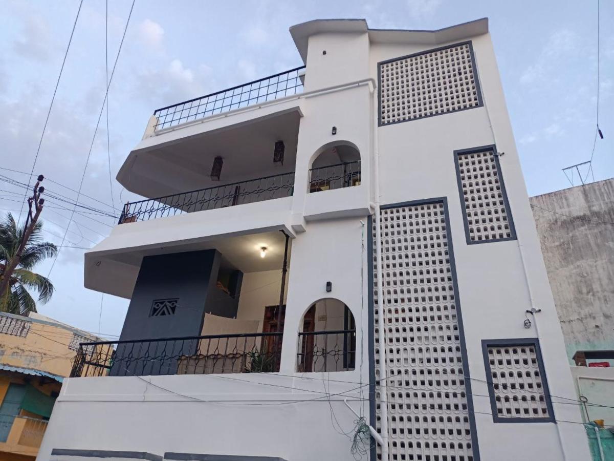 Cathe'S Town House Hotel Pondicherry Bagian luar foto
